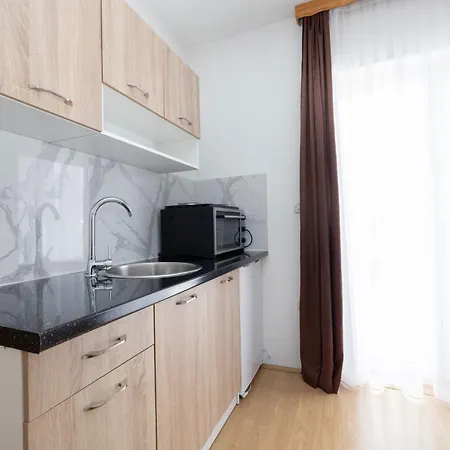 Ana * Kupres (Canton 10)