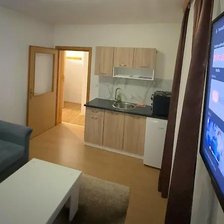 Ana Kupres (Canton 10)